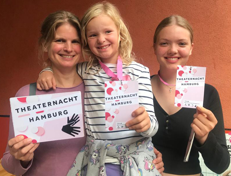 Theaternacht Samstag 10 September 2022 mit Familie Deul